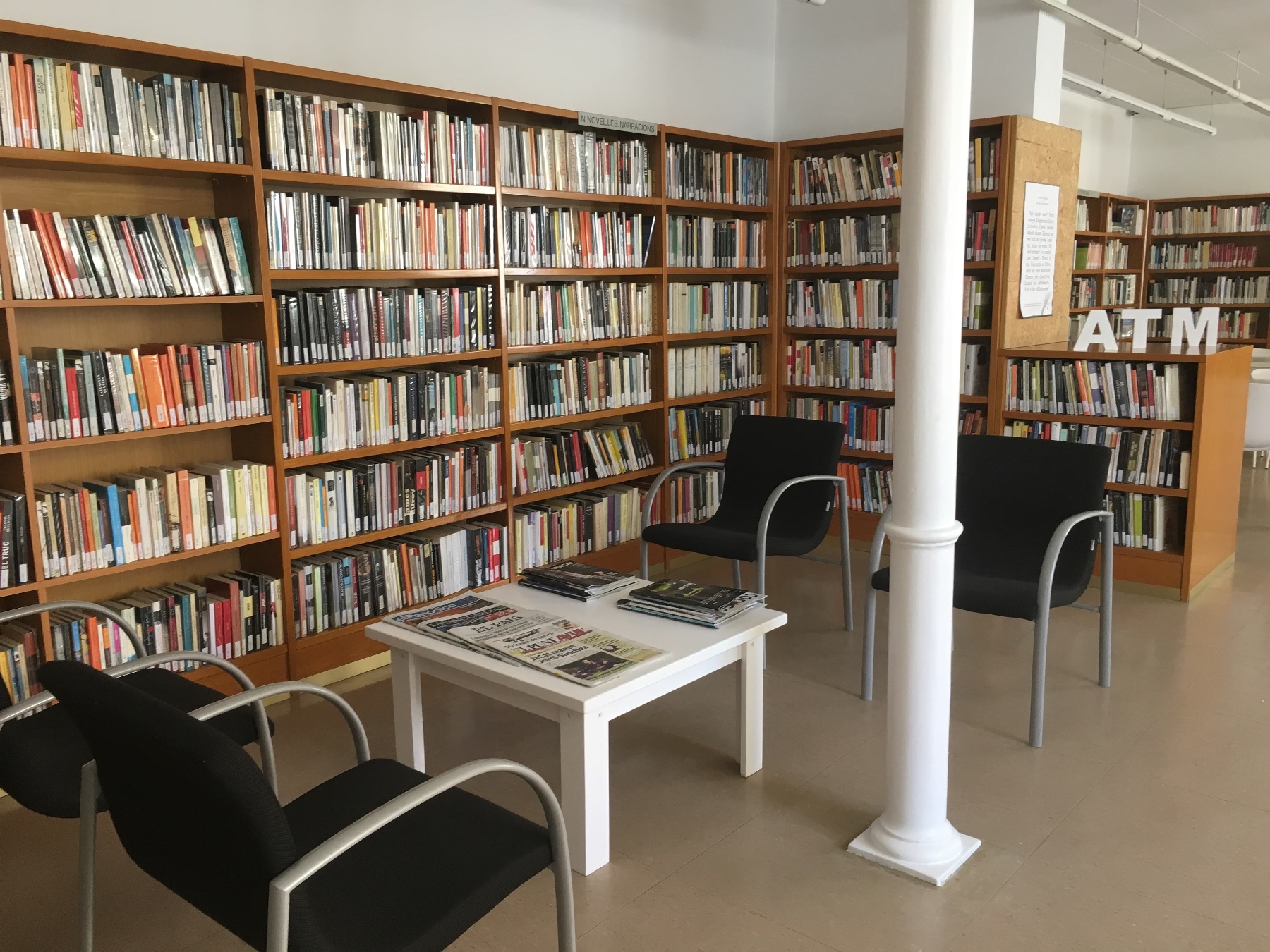 Biblioteca Antònia Torrent i Martori